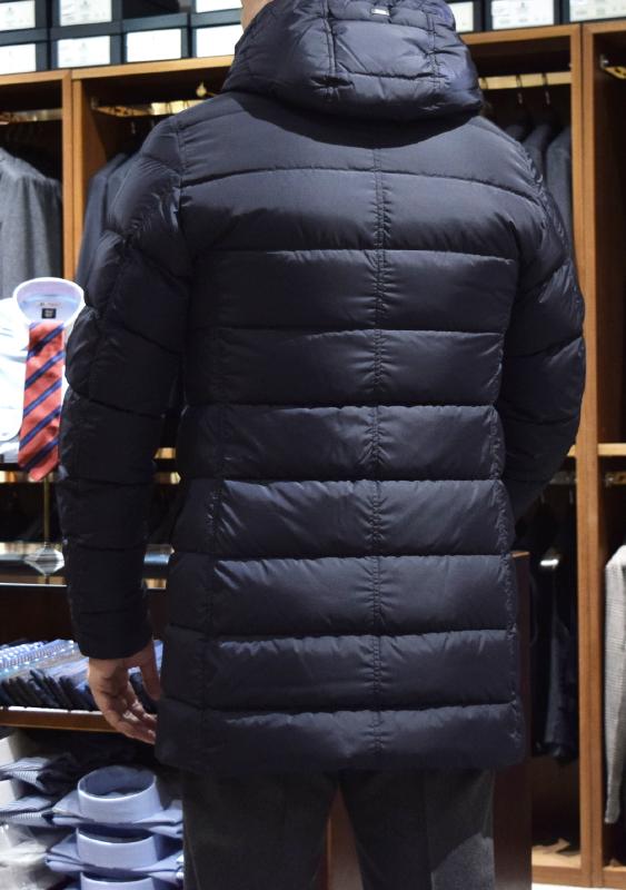 HERNO ヘルノ ダウンコートツ着用写真