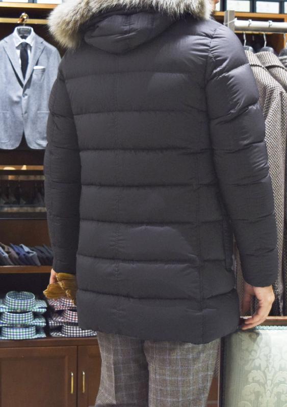 HERNO ヘルノ ダウンコートツ着用写真