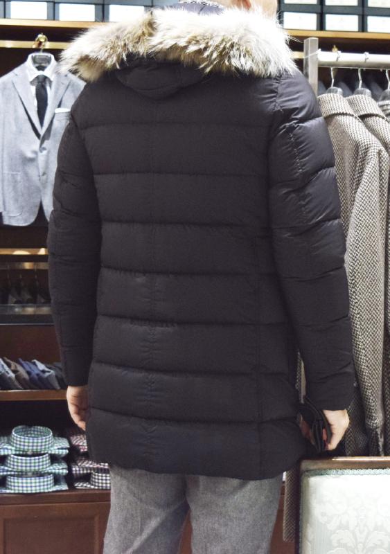 HERNO ヘルノ ダウンコートツ着用写真