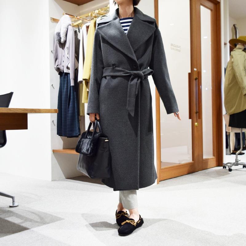 TAGLIATORE タリアトーレ レディース コート着用写真