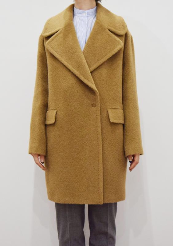 TAGLIATORE タリアトーレ レディース コート着用写真