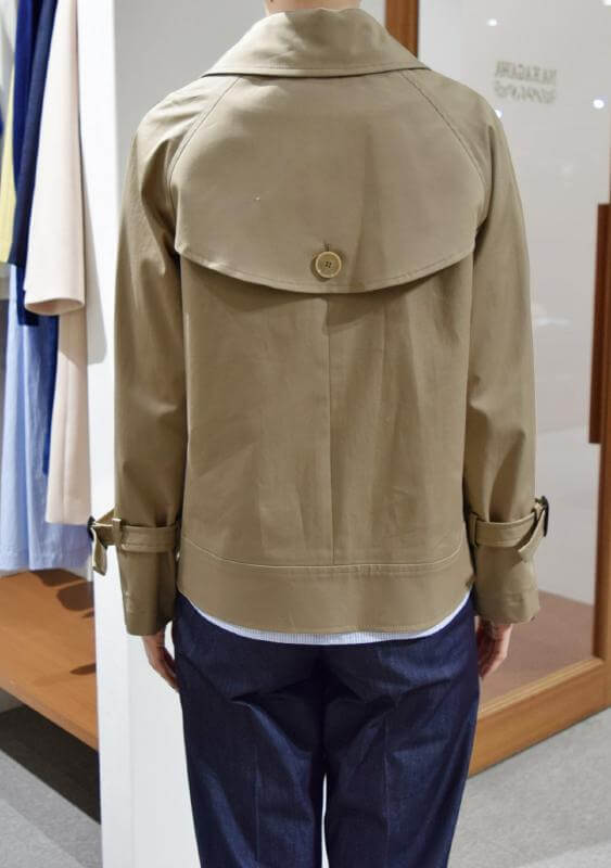 TAGLIATORE タリアトーレ レディース コート着用写真