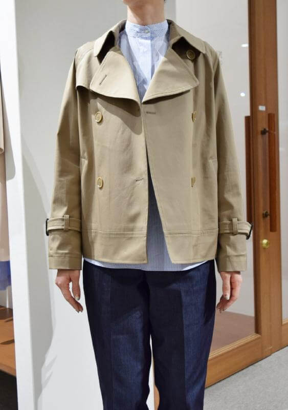TAGLIATORE タリアトーレ レディース コート着用写真