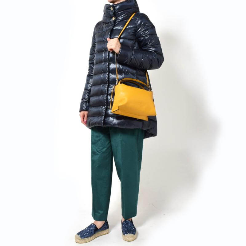 RIPANI リパーニ バッグ着用写真