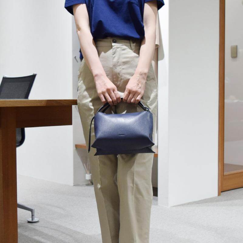 RIPANI リパーニ バッグ着用写真