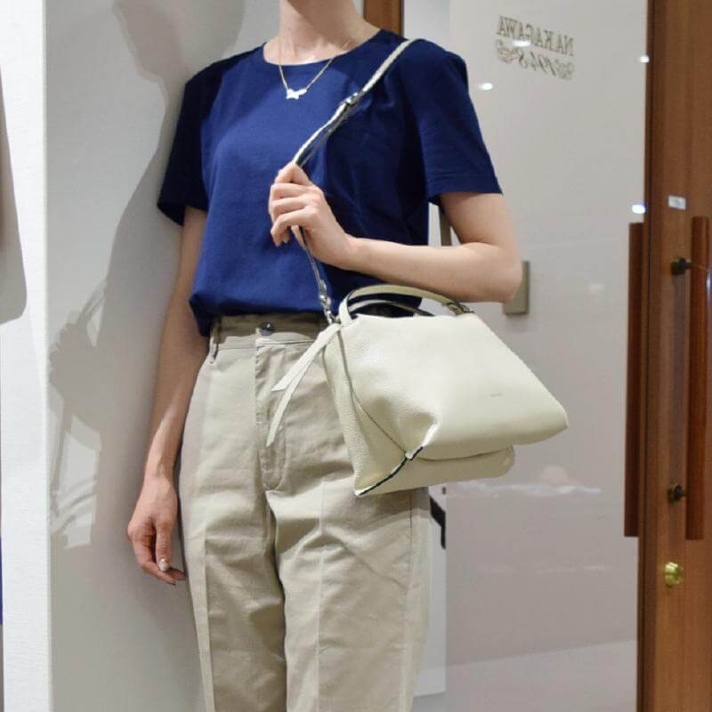 RIPANI リパーニ バッグ着用写真