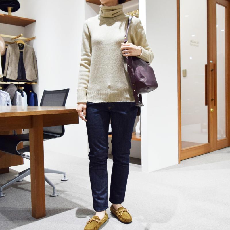 roberto collina ロベルト コリーナ ニット着用写真