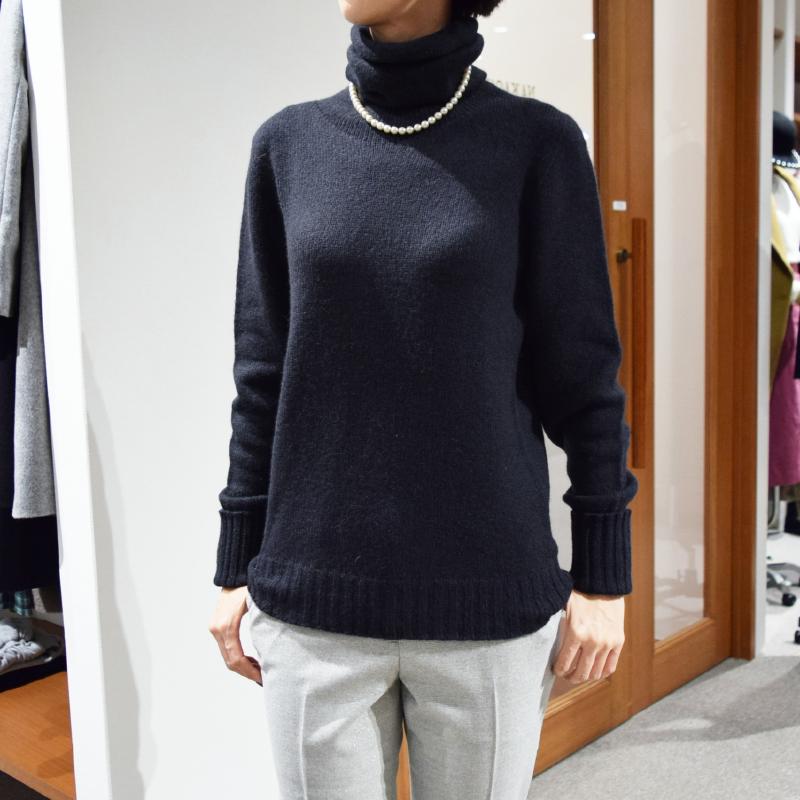 roberto collina ロベルト コリーナ ニット着用写真
