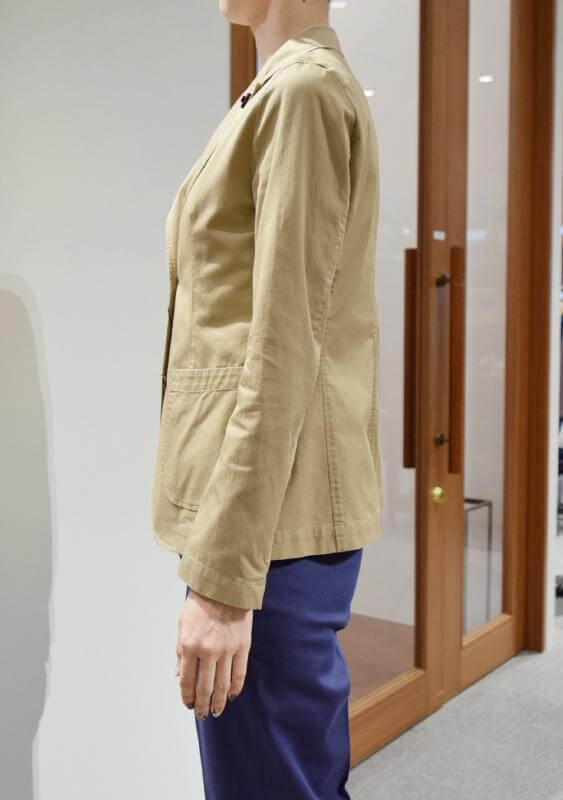 LARDINI ラルディーニ レディース ジャケット着用写真