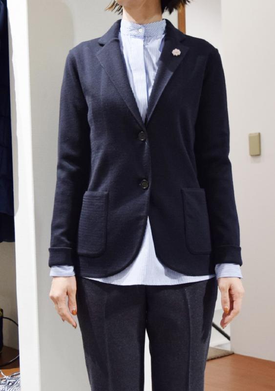 LARDINI ラルディーニ レディース ニットジャケット着用写真