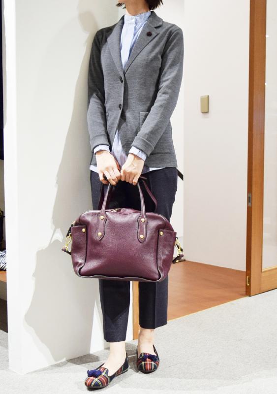 LARDINI ラルディーニ レディース ニットジャケット着用写真