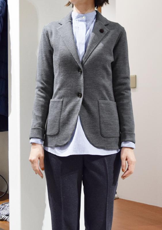 LARDINI ラルディーニ レディース ニットジャケット着用写真