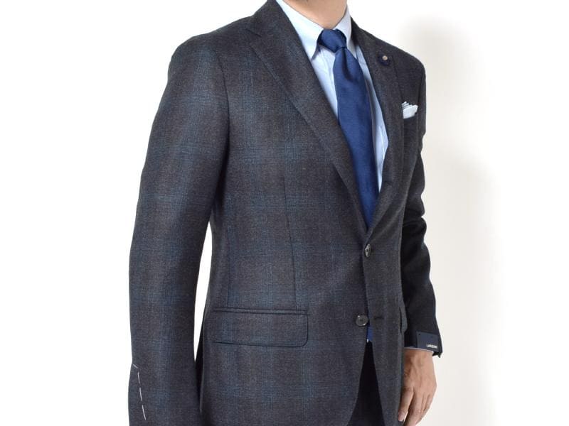 LARDINI ラルディーニ スーツ着用写真