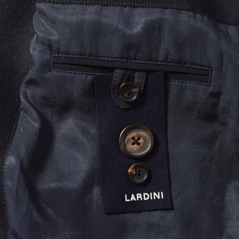 LARDINI ラルディーニ [秋冬] コート ウール 3ボタン ベルテッド ラグランスリーブ ネイビーの商品詳細写真