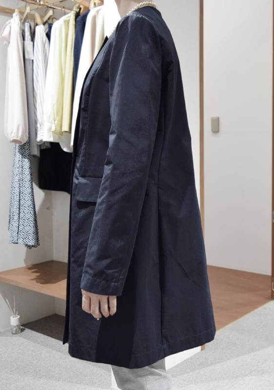 ASPESI アスペジ レディース コート着用写真