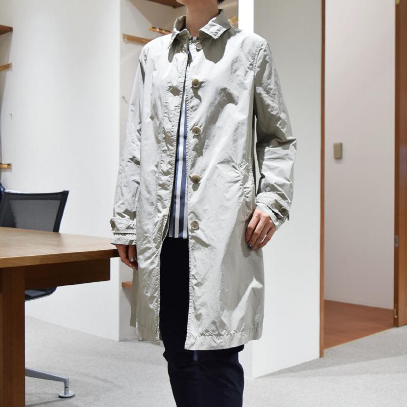 ASPESI アスペジ レディース コート着用写真