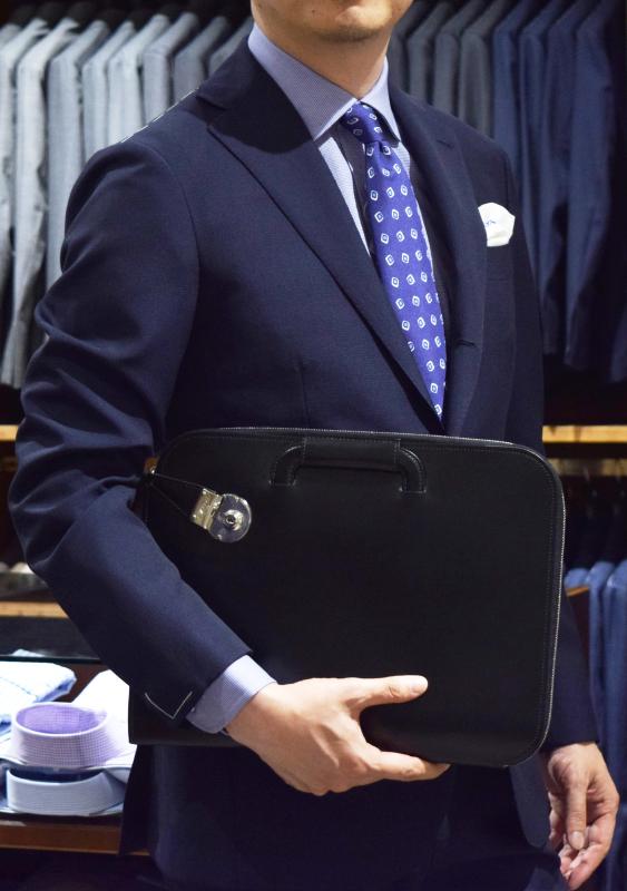 SIMPSON LONDON シンプソン バッグ 手持ち写真