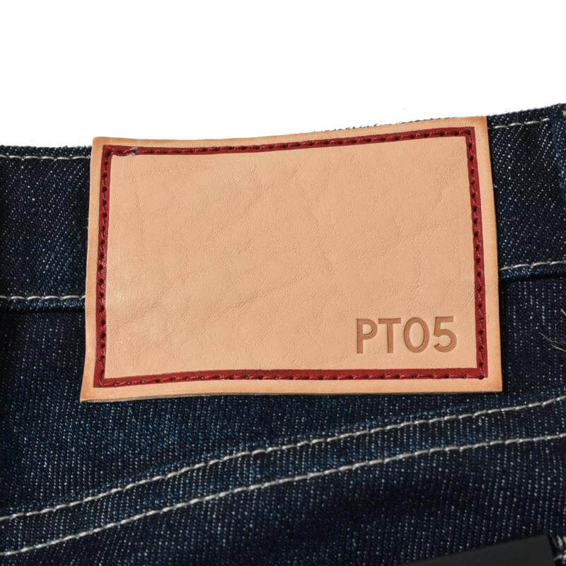 PT05<ピーティー・ゼロチンクエ>のデニムパンツ商品写真