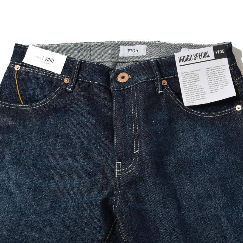 PT05<ピーティー・ゼロチンクエ>のデニムパンツ商品写真