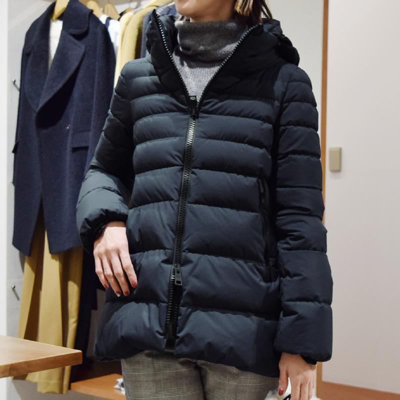HERNO レディース ブルゾン着用写真