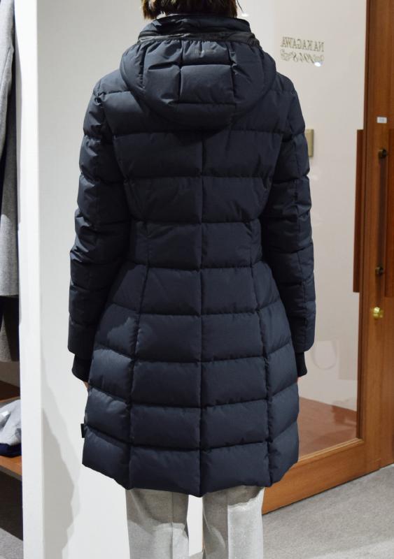 HERNO レディース コート着用写真