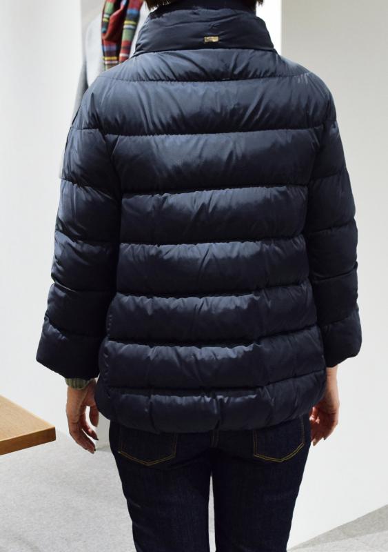 HERNO レディース コート着用写真
