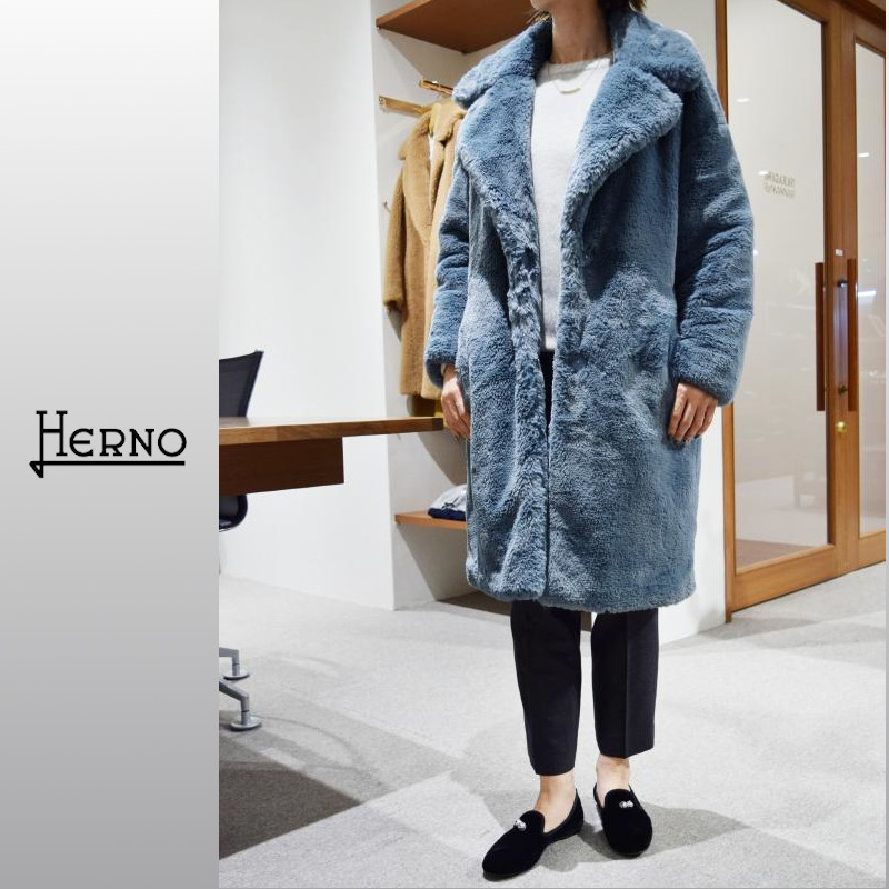 HERNO レディース コート着用写真