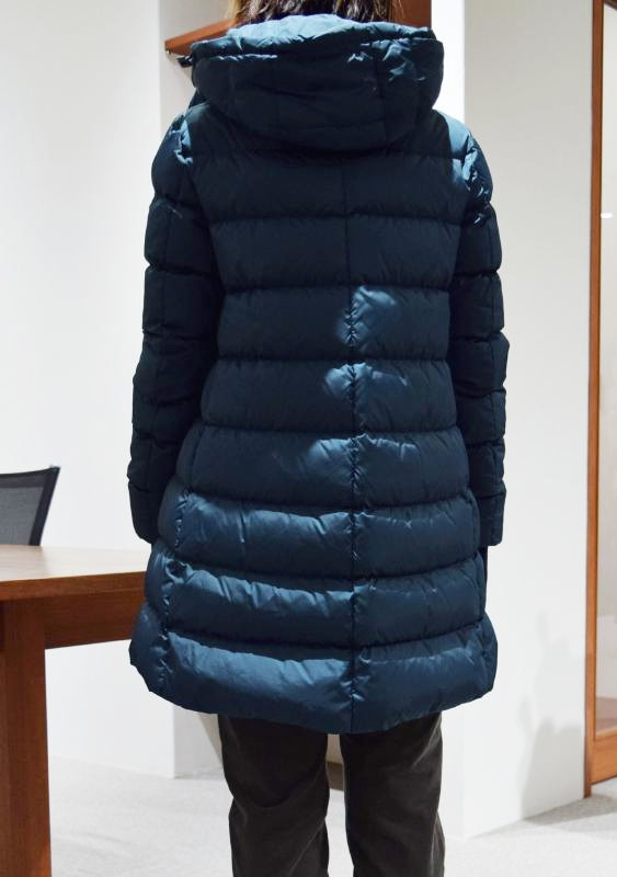 HERNO レディース コート着用写真