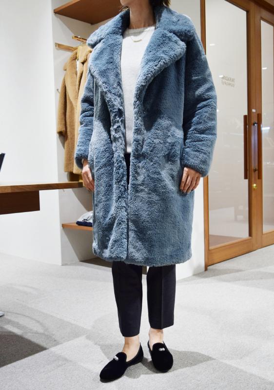 HERNO レディース コート着用写真