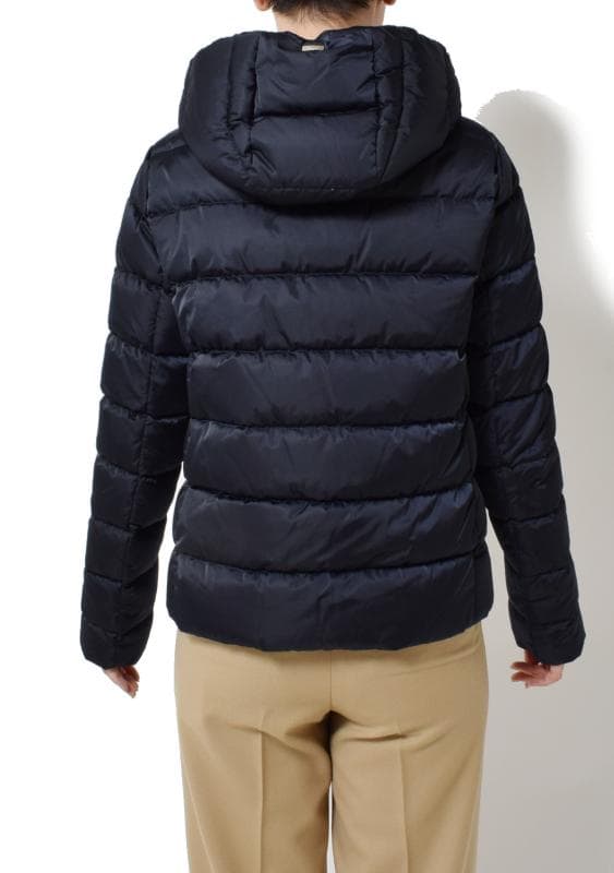 HERNO<へルノ> レディース コート着用写真