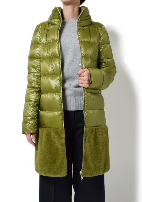 HERNO<へルノ> レディース コート着用写真