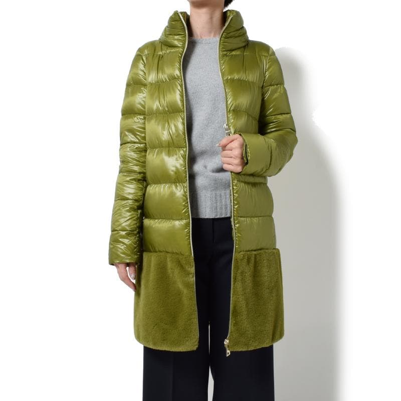 HERNO<へルノ> レディース コート着用写真