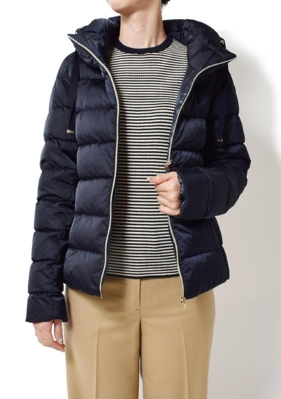 HERNO レディース コート着用写真