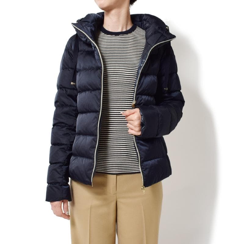 HERNO<へルノ> レディース コート着用写真