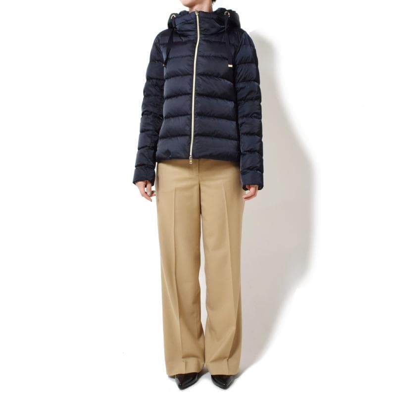 HERNO<へルノ> レディース コート着用写真