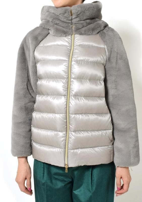 HERNO<へルノ> レディース コート着用写真