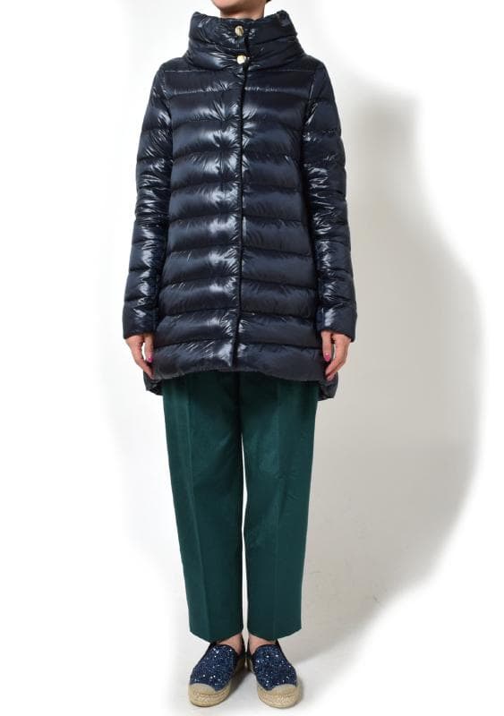 HERNO<へルノ> レディース コート着用写真