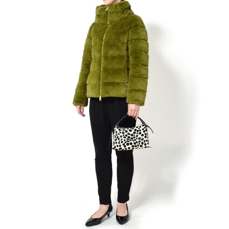 HERNO<へルノ> レディース コート着用写真