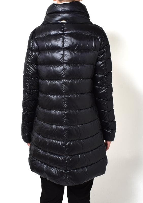 HERNO<へルノ> レディース コート着用写真