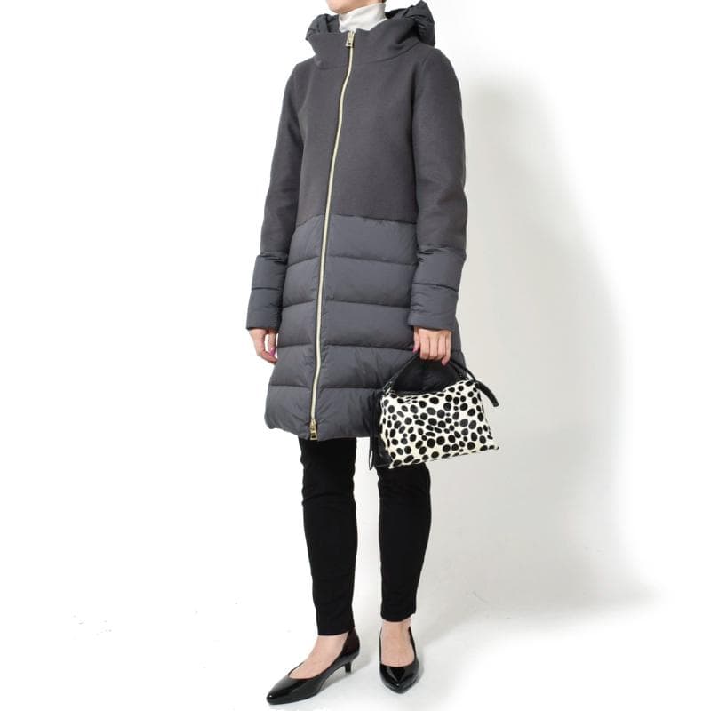 HERNO<へルノ> レディース コート着用写真