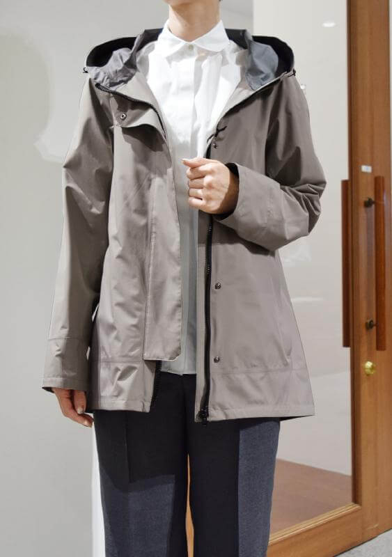 HERNO<へルノ> レディース コート着用写真