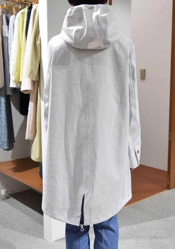 HERNO レディース コート着用写真