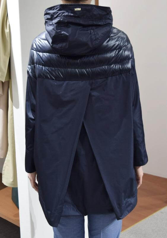 HERNO レディース コート着用写真