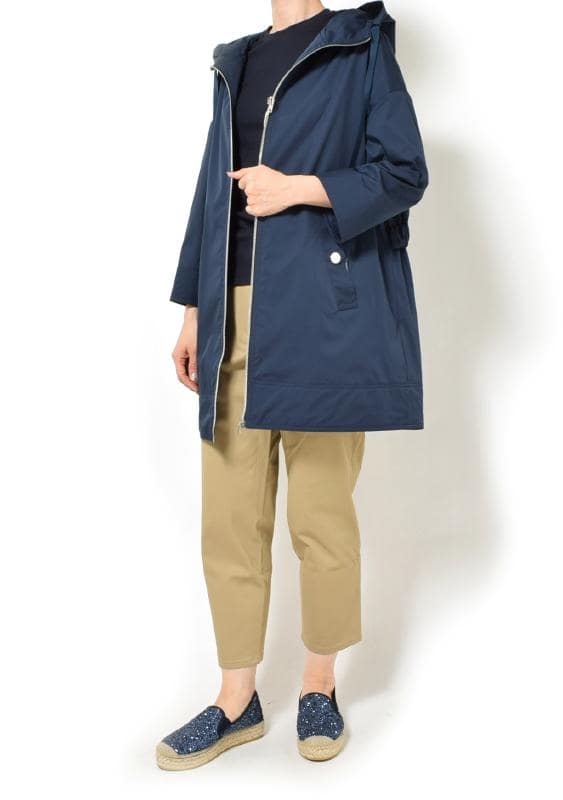 HERNO<へルノ> レディース コート着用写真