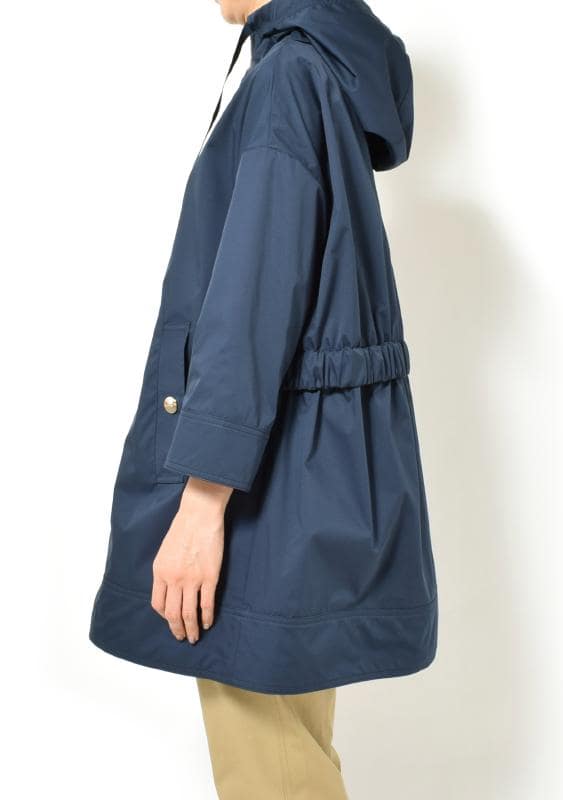HERNO<へルノ> レディース コート着用写真
